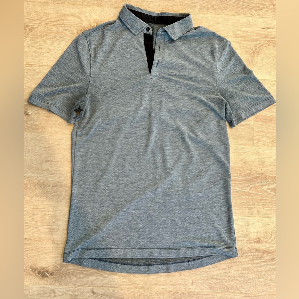 Men’s lululemon evolution polo size small blue-ish grey color GUC